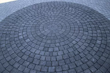 FRIEDA FORMATO Pflasterstein perlgrau strukturiert Kanten gebr. L 10, 20, 30 cm B 20 cm H 7 cm