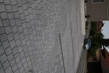 FRIEDA Pflasterstein perlgrau strukturiert Kanten gebr. L 8.8-11.8 cm B 9.8 cm H 7 cm