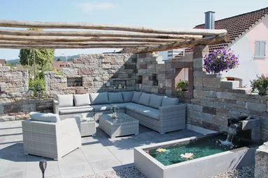 INTERMEZZO Brunnentrog grau glatt bew. Innenkante gefast Aussenkante vollk., inkl. Standrohr L 200 cm B 90 cm H 37 cm W 8 cm