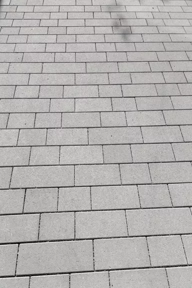 RAINA DRAIN Ökostein grau glatt leicht gefast L 20-40 cm B 15 cm H 8 cm
