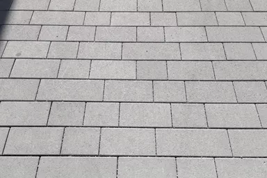 RAINA DRAIN Ökostein grau glatt leicht gefast L 20-40 cm B 15 cm H 8 cm
