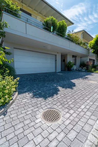 FRIEDA Wildpflaster anthrazit strukturiert Kanten gebr. L 9.4-19.4 cm B 9.4-11.9 cm H 7 cm