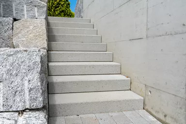 PARCO Blockstufe grau gestrahlt stirnseitig gefast L 80 cm B 36 cm H 15 cm