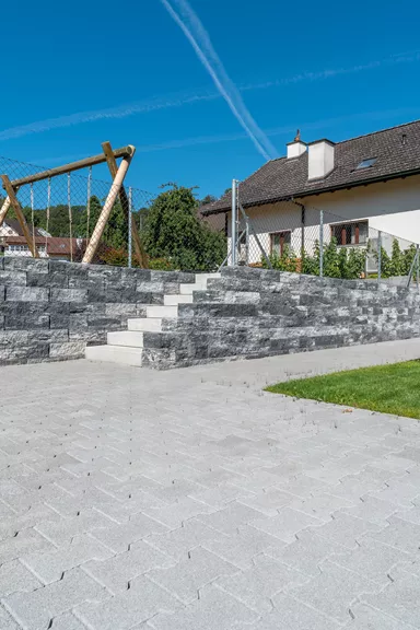 VERZASCA Felsmauer allseitig gespalten grau marmoriert L 48 cm B 16 cm H 22.5 cm