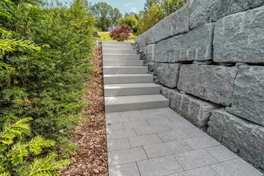 PARCO Blockstufe grau gestrahlt stirnseitig gefast L 50 cm B 36 cm H 15 cm