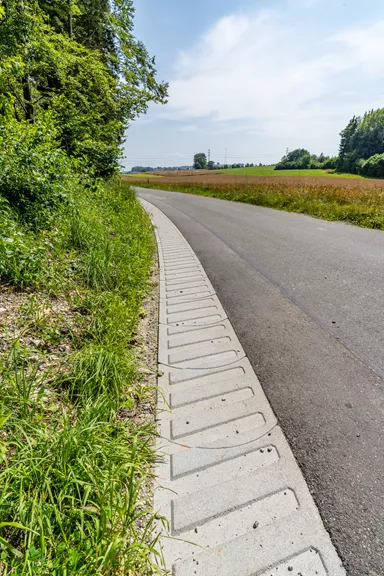 STRADAFINO Bankett- und Spurelement grau gerillt gefast L 50 cm B 50 cm H 14 cm