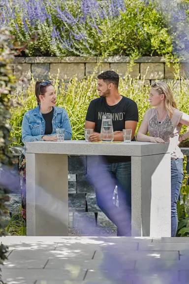 VARIATION Bank grau gestrahlt vollkantig Variabel L 201-300 cm B 40-100 cm H 40-50 cm W 10 cm