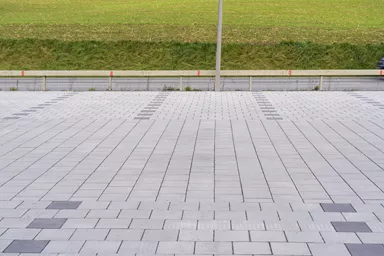 CLIMA STONE Drain mit BRIDGE Nockenverbund grau fein gefast L 28 cm B 28 cm H 8 cm