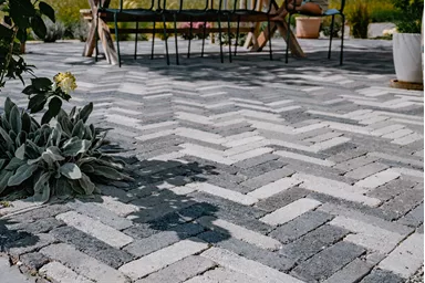 RIEMO Pflasterstein Granit (grau-anthrazit-onyx) Kanten gebrochen L 22 cm B 6 cm H 8 cm