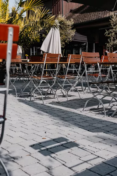 FRIEDA DRAIN Ökostein perlgrau strukturiert Kanten gebrochen L 13.8-16.8 cm B 15.1 cm H 7 cm