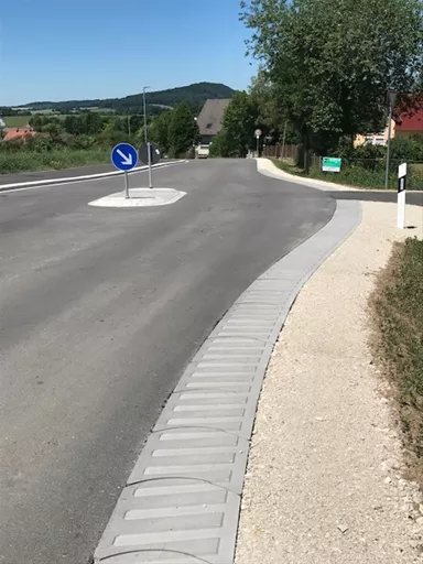 STRADAFINO Bankett- und Spurelement grau gerillt gefast L 50 cm B 50 cm H 14 cm