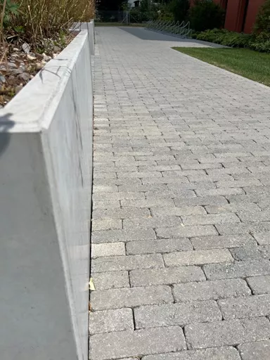 RIEMO Pflasterstein grau Kanten gebrochen L 22 cm B 6 cm H 8 cm