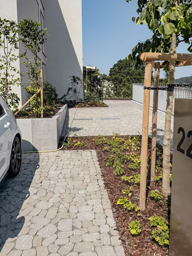 ARENA VISTA Pflasterstein jurakalk strukturiert Kanten gebr. L 6.5 - 21.9 cm B 8.6 - 12.2 cm H 7 cm