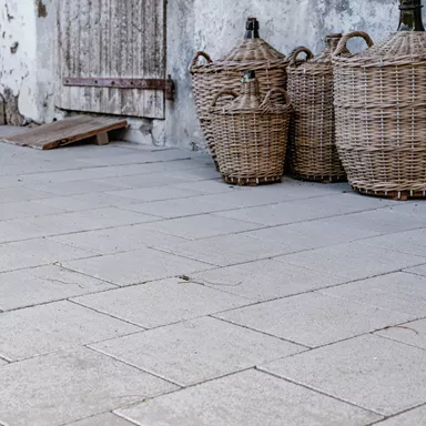 VS 5<sup>®</sup> Schwerlastpflastersteine mit 5-facher Versc hiebesicherung