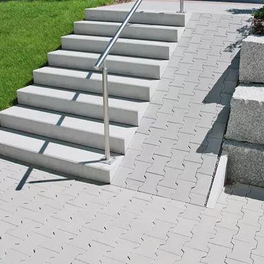 H Verbundsteine fein gefast