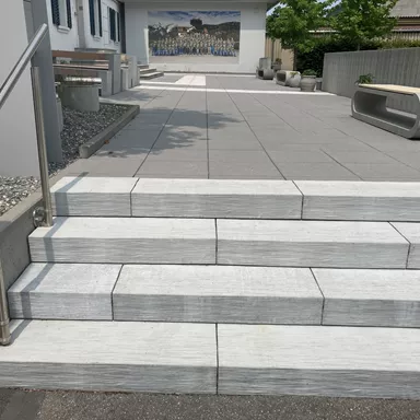 SLADE Blockstufen mit Schieferstruktur