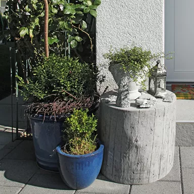 LENIA Hocker mit Holzstruktur