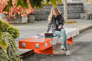 E-LOUNGE Beton Sitzbank Standard L 290 cm B 70 cm H 46 cm