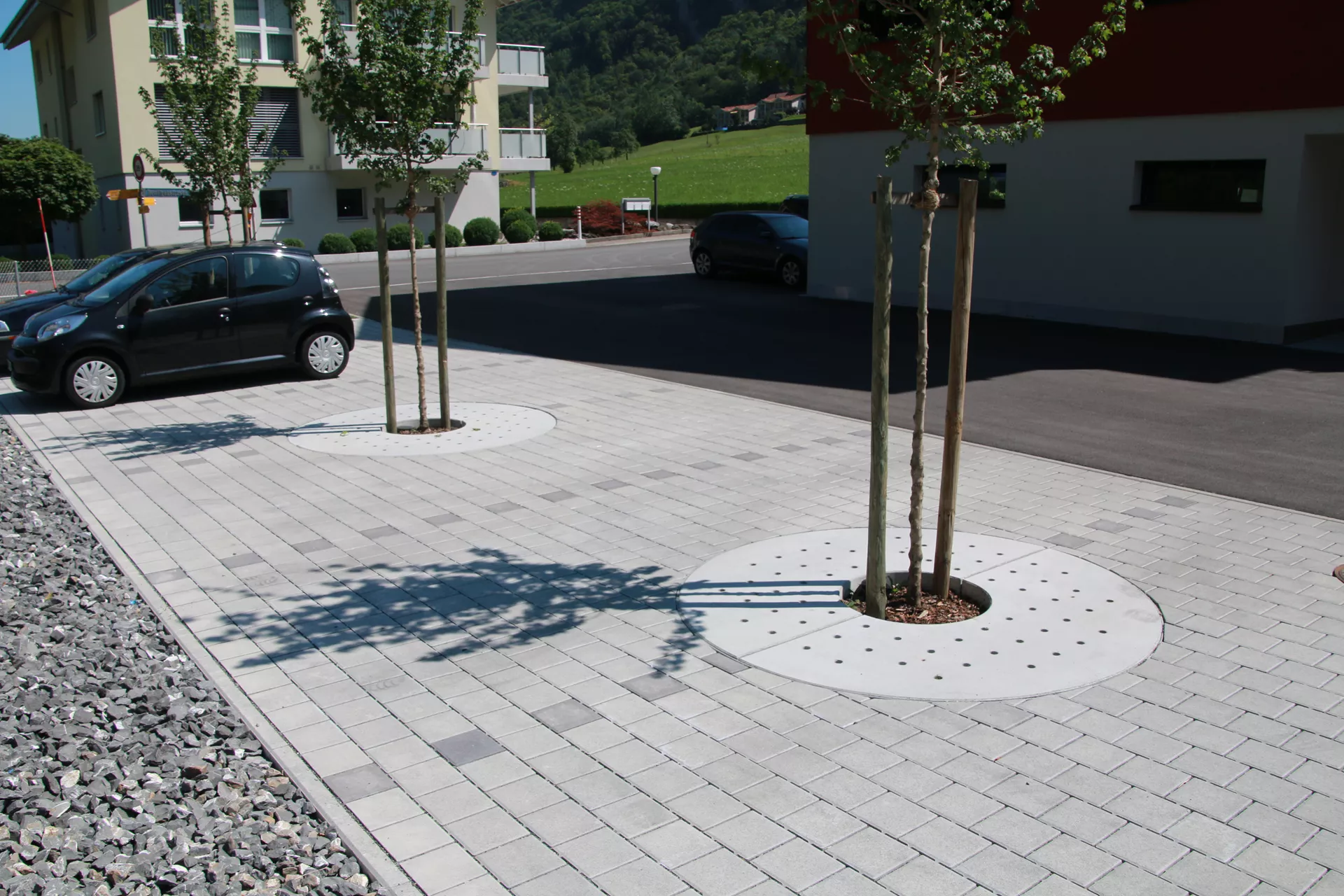 TREETUB Betondeckel 2-teilig mit Stammöffnung zentrisch D 220 cm H 12 cm