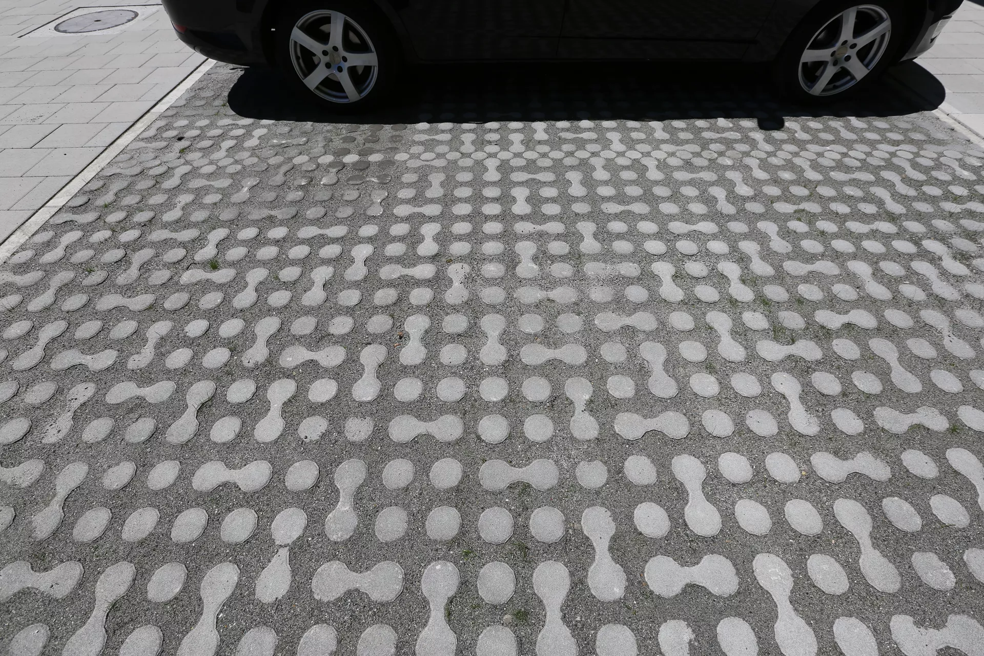 LUNIX Rasengitterstein grau glatt L 53.2 cm 39.9 cm H 12 cm