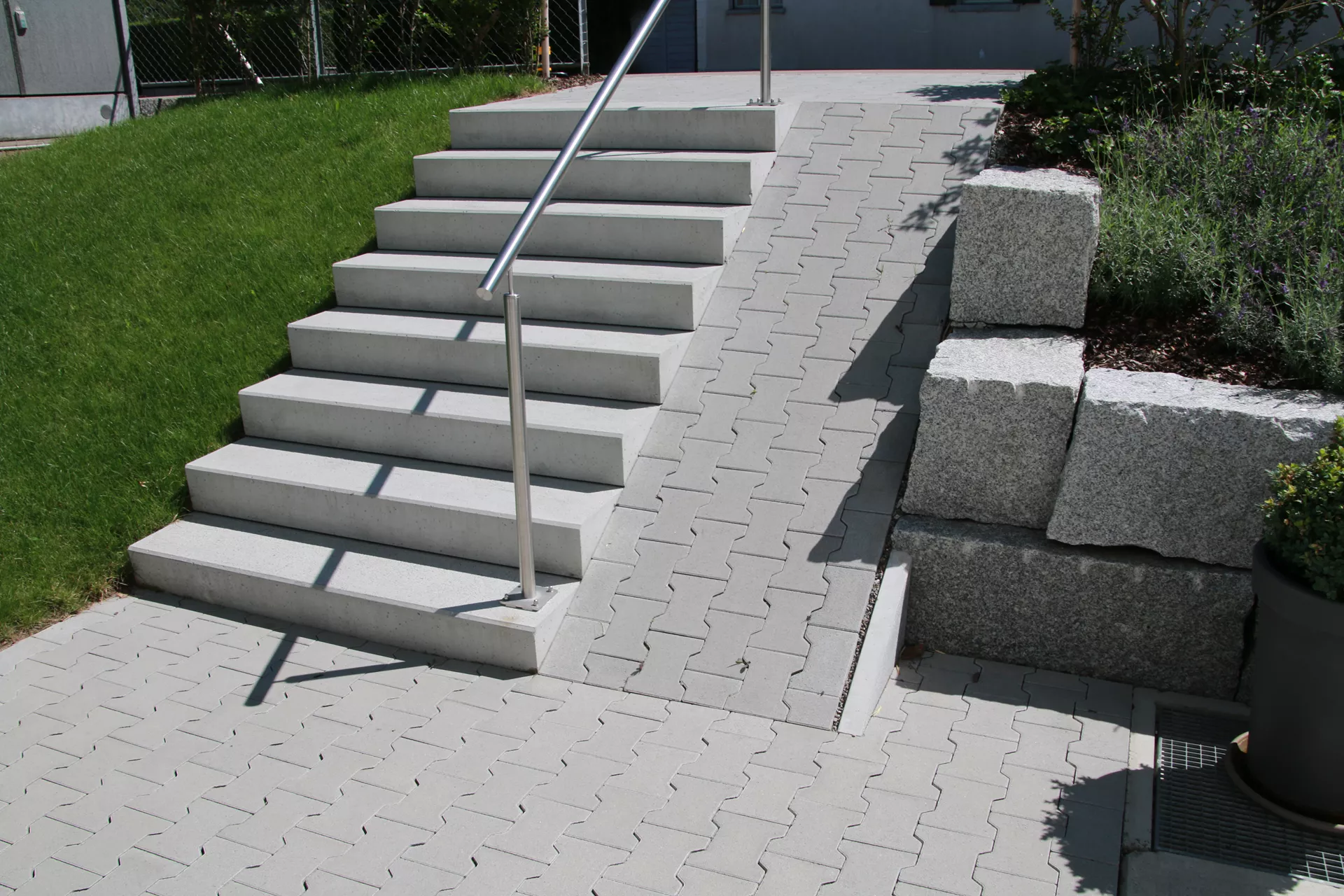 PARCO Blockstufe grau abgerieben stirnseitig gefast L 100 cm B 36 cm H 15 cm