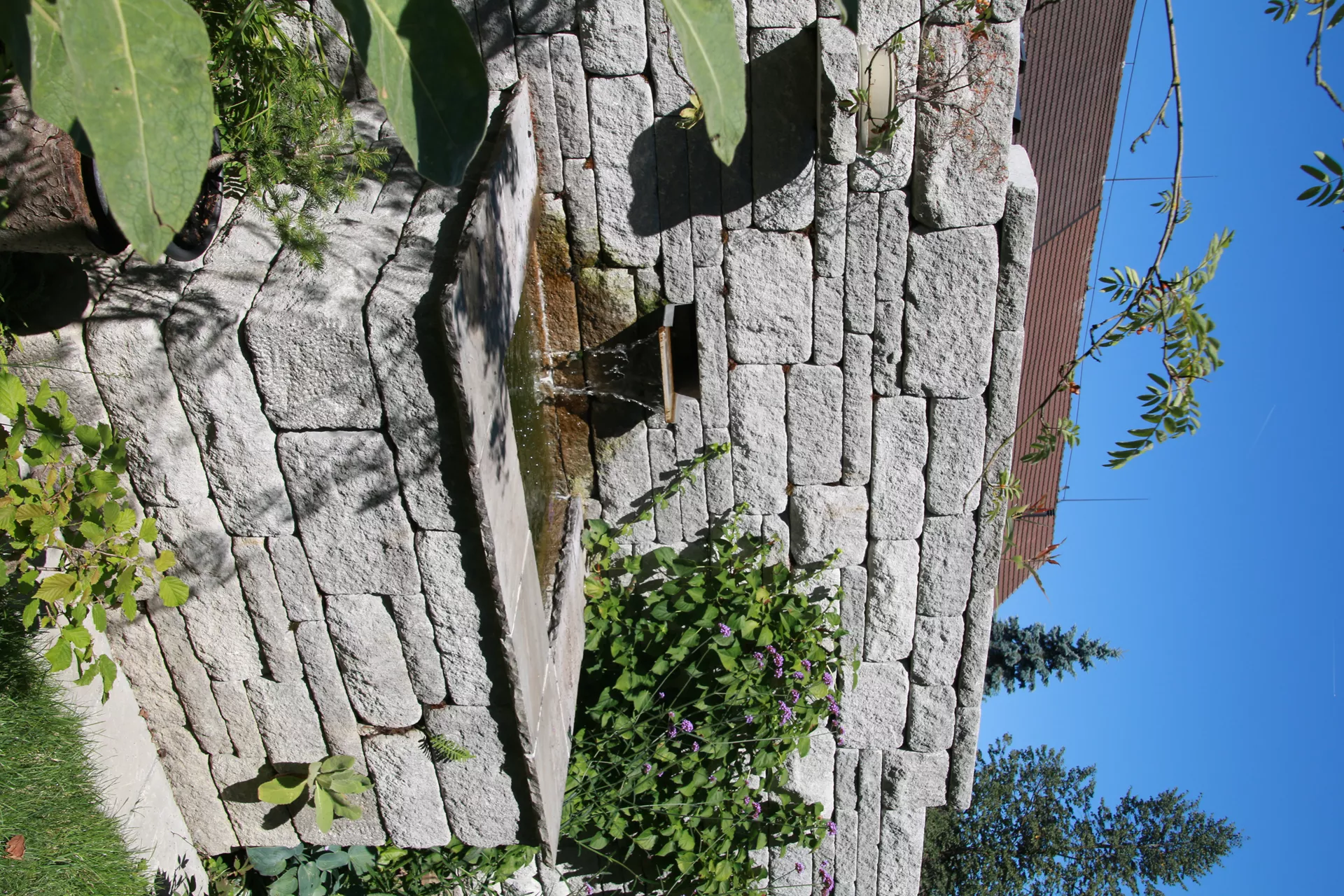 SANTURO Landhausmauer Typ 2 2-seitig gespalten grau Kanten gebrochen L 30-50 cm B 25 cm H 15 cm