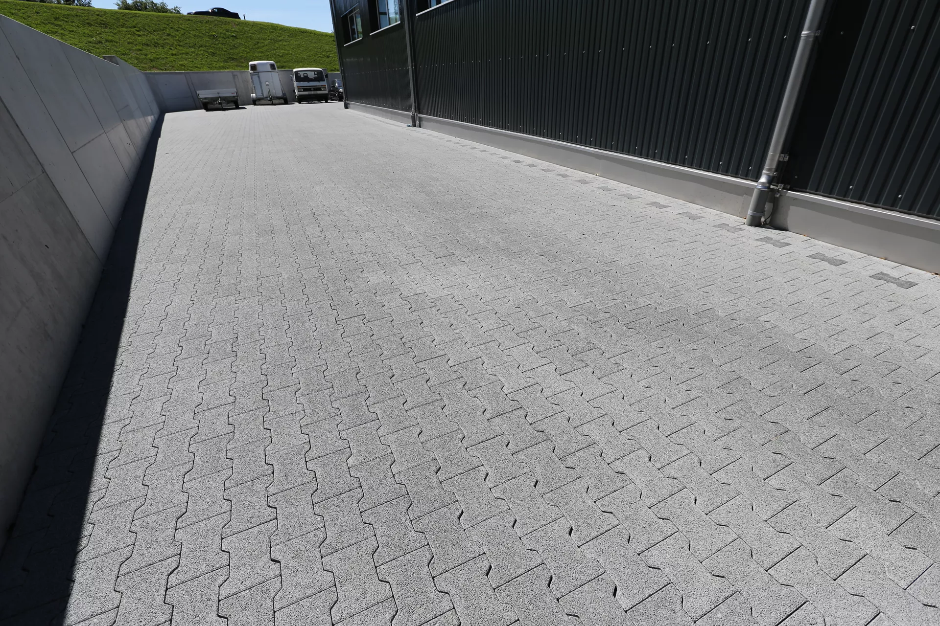 H Sickerstein Normalstein grau fein gefast L 20 cm B 16.5 cm H 8 cm