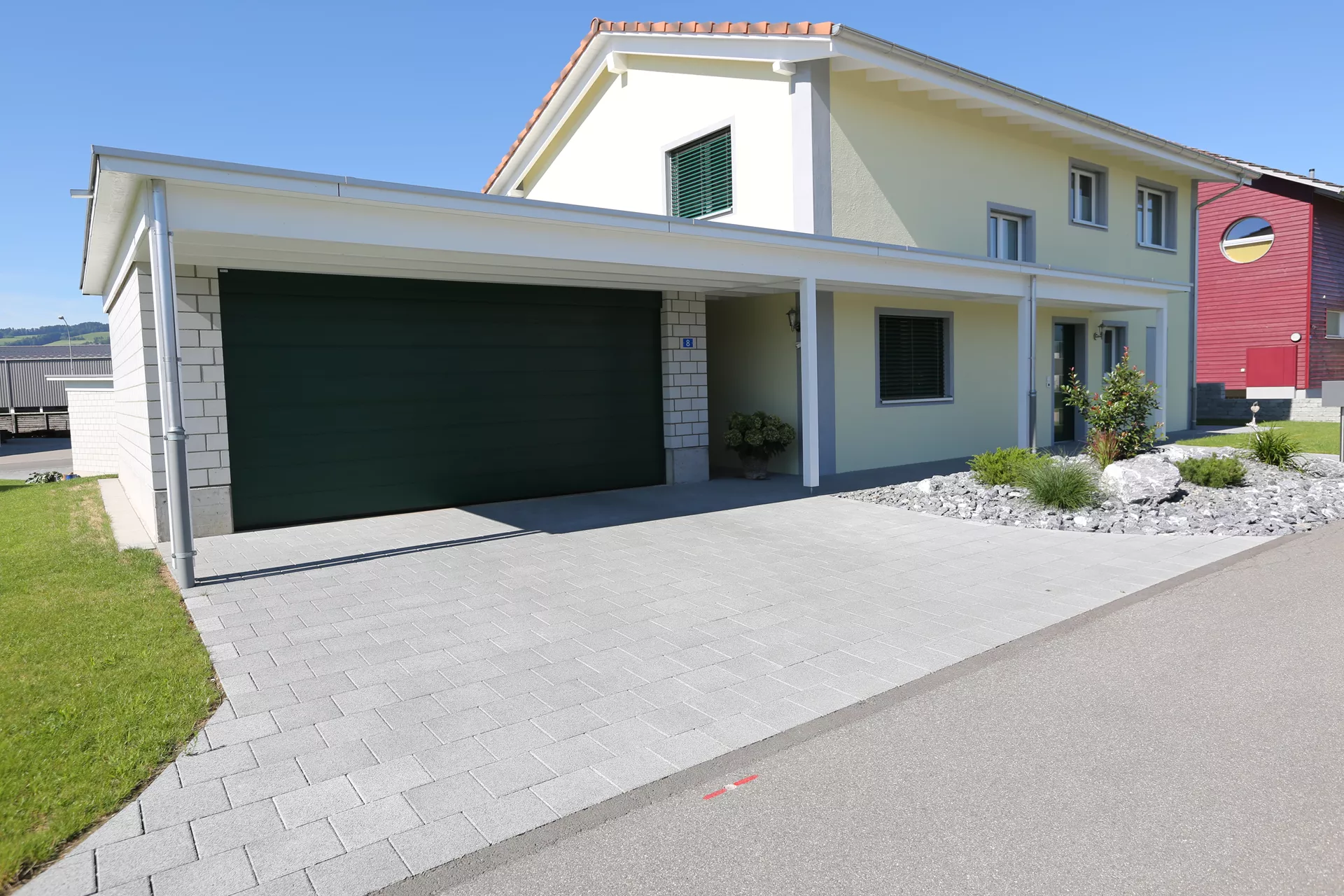 CARENA Sickerstein fino mit Nocken grau haufwerksporig gefast L 25 cm B 25 cm H 8 cm