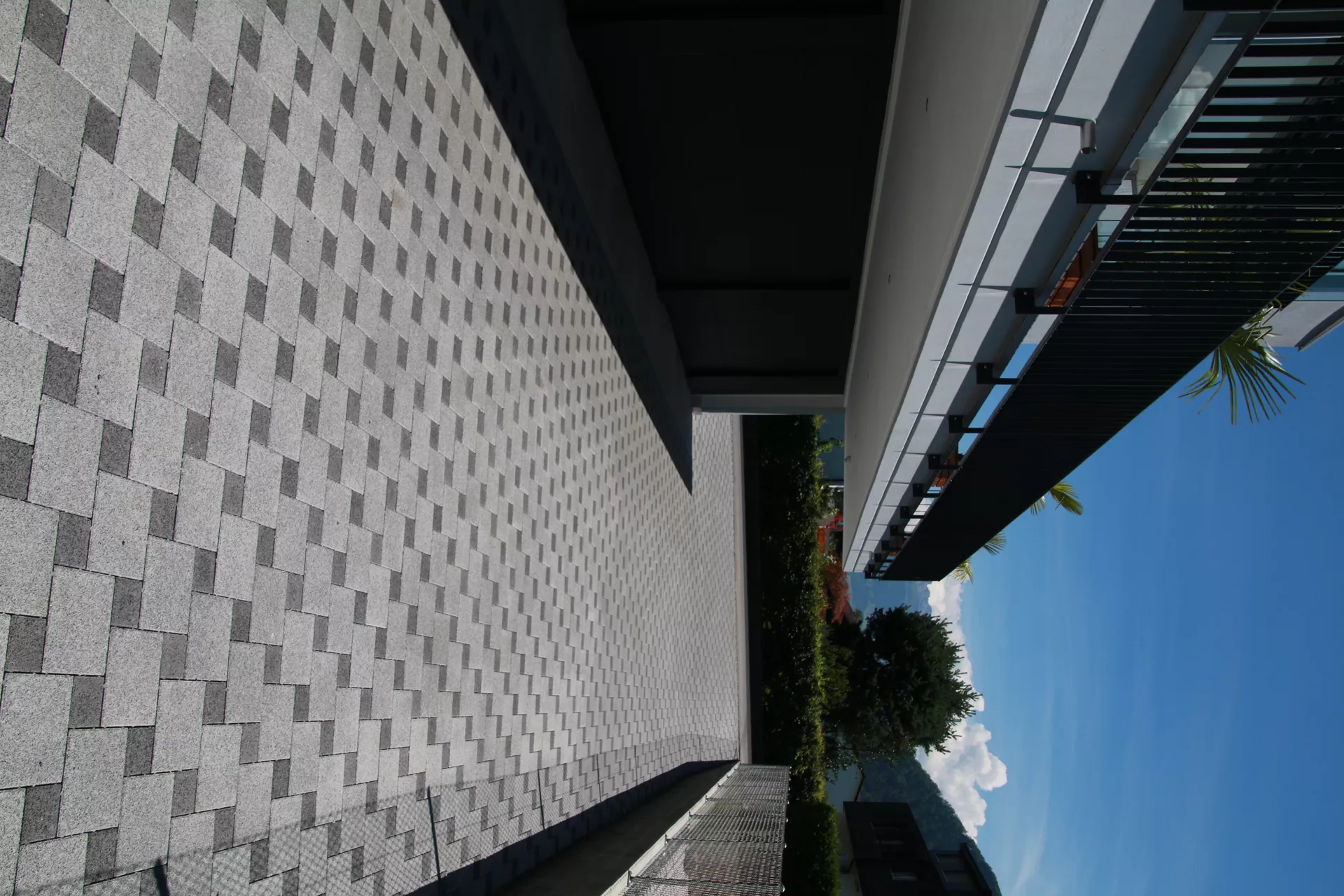 CARENA Sickerstein fino mit Nocken grau haufwerksporig gefast L 25 cm B 25 cm H 8 cm