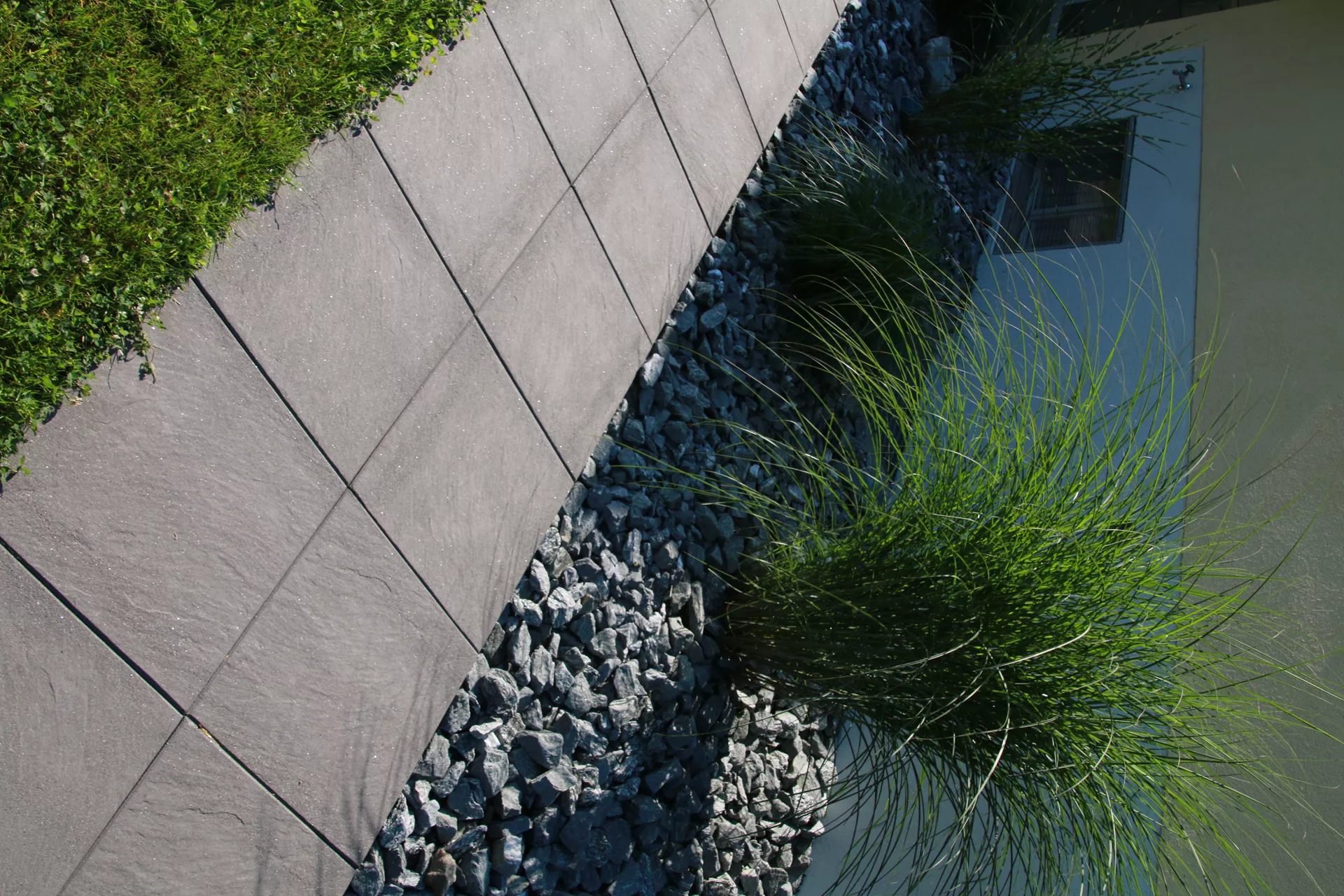 ESTRELLA Gehwegplatte schwarz strukturiert gestrahlt gefast L 50 cm B 50 cm H 4 cm