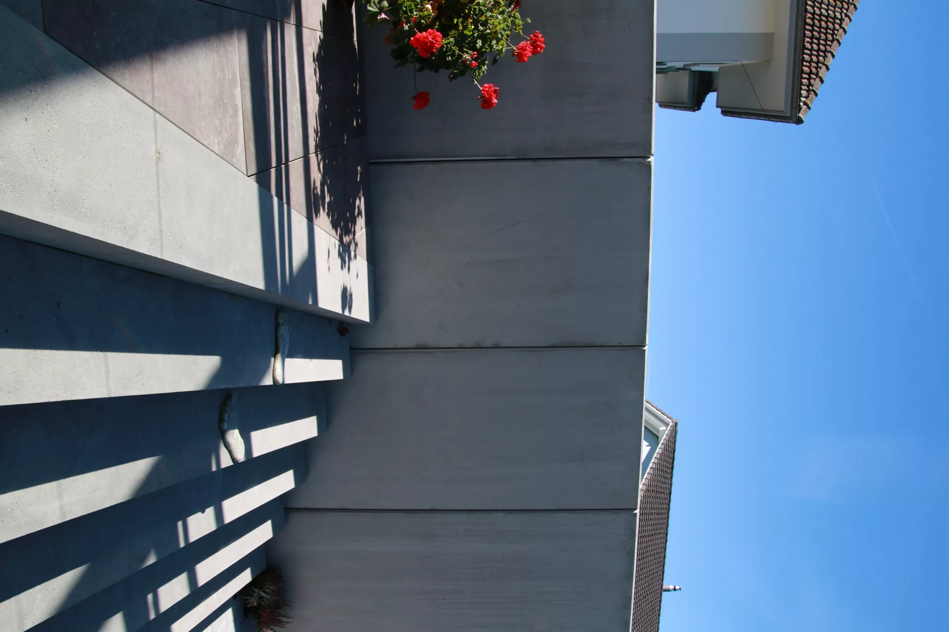 GRANDE Winkelplatten mit Nut und Kamm grau glatt gefast bewehrt L 100 cm B 195 cm H 300 cm W 20 cm