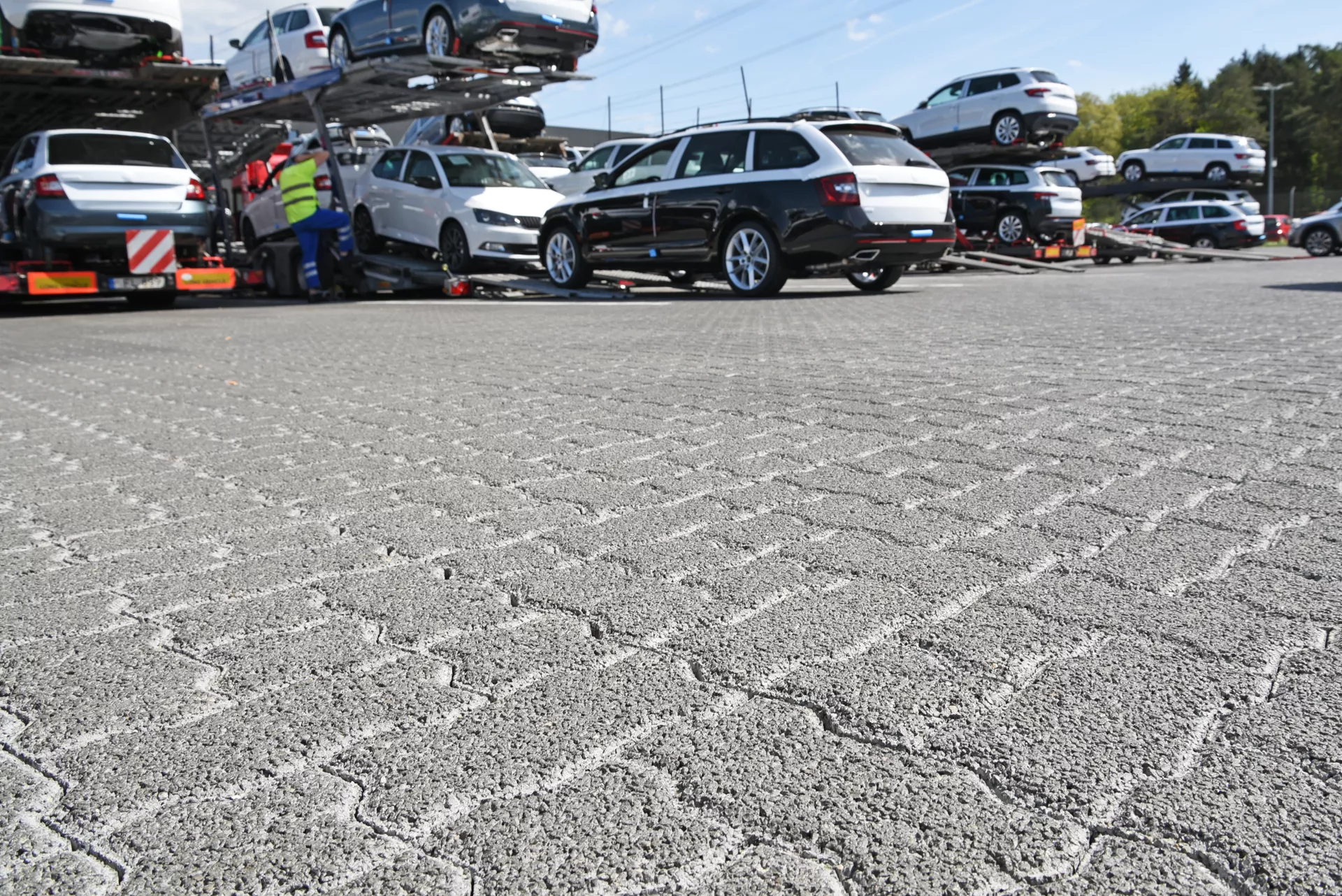 BETA Verbundstein mit Nocken Normalstein grau glatt gefast L 22.5 cm B 11.25 cm H 6 cm