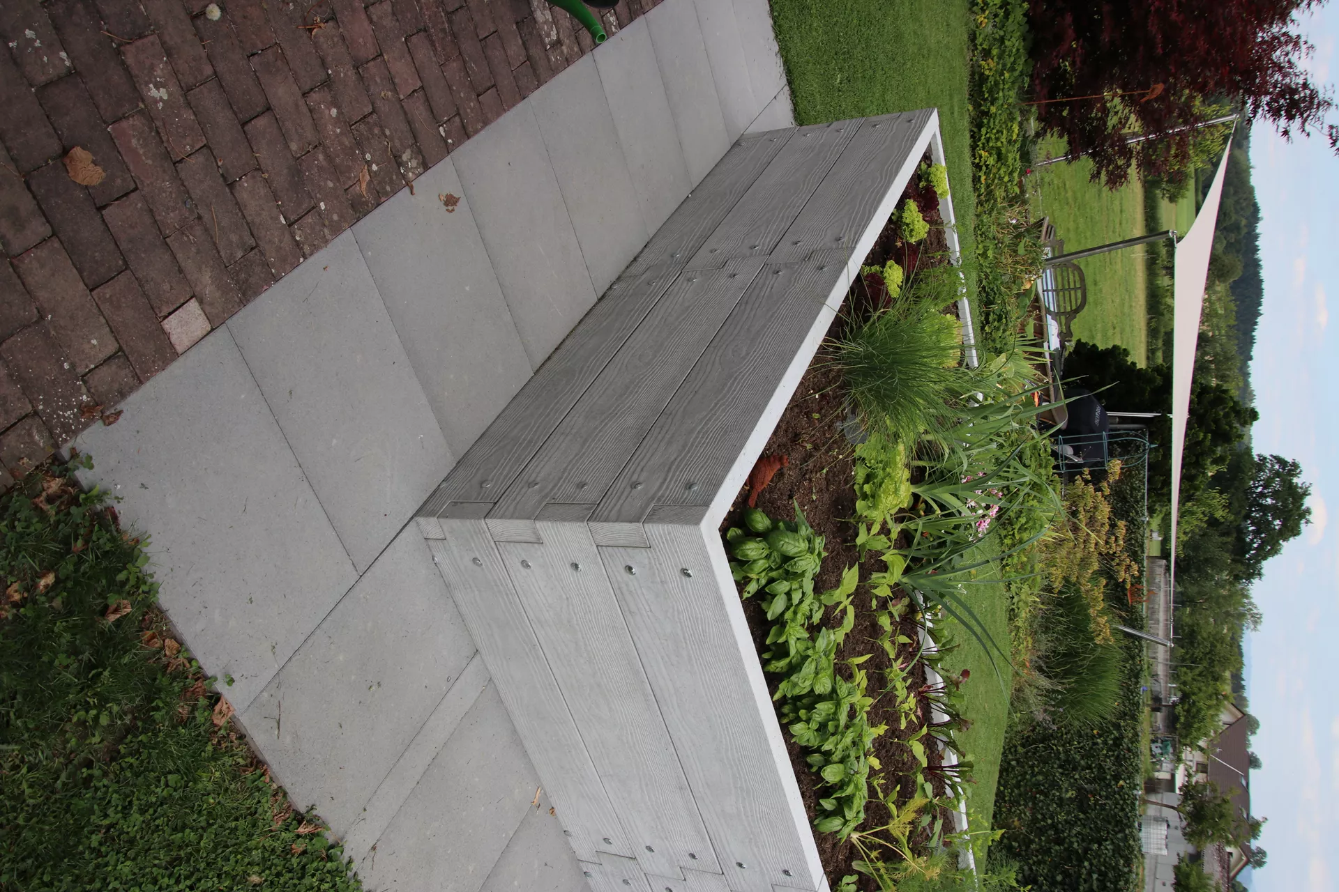 Hochbeet mit Holzstruktur Typ 3 naturgrau strukturiert leicht gefast bewehrt L 234 cm B 234 cm H 75 cm W 6 cm