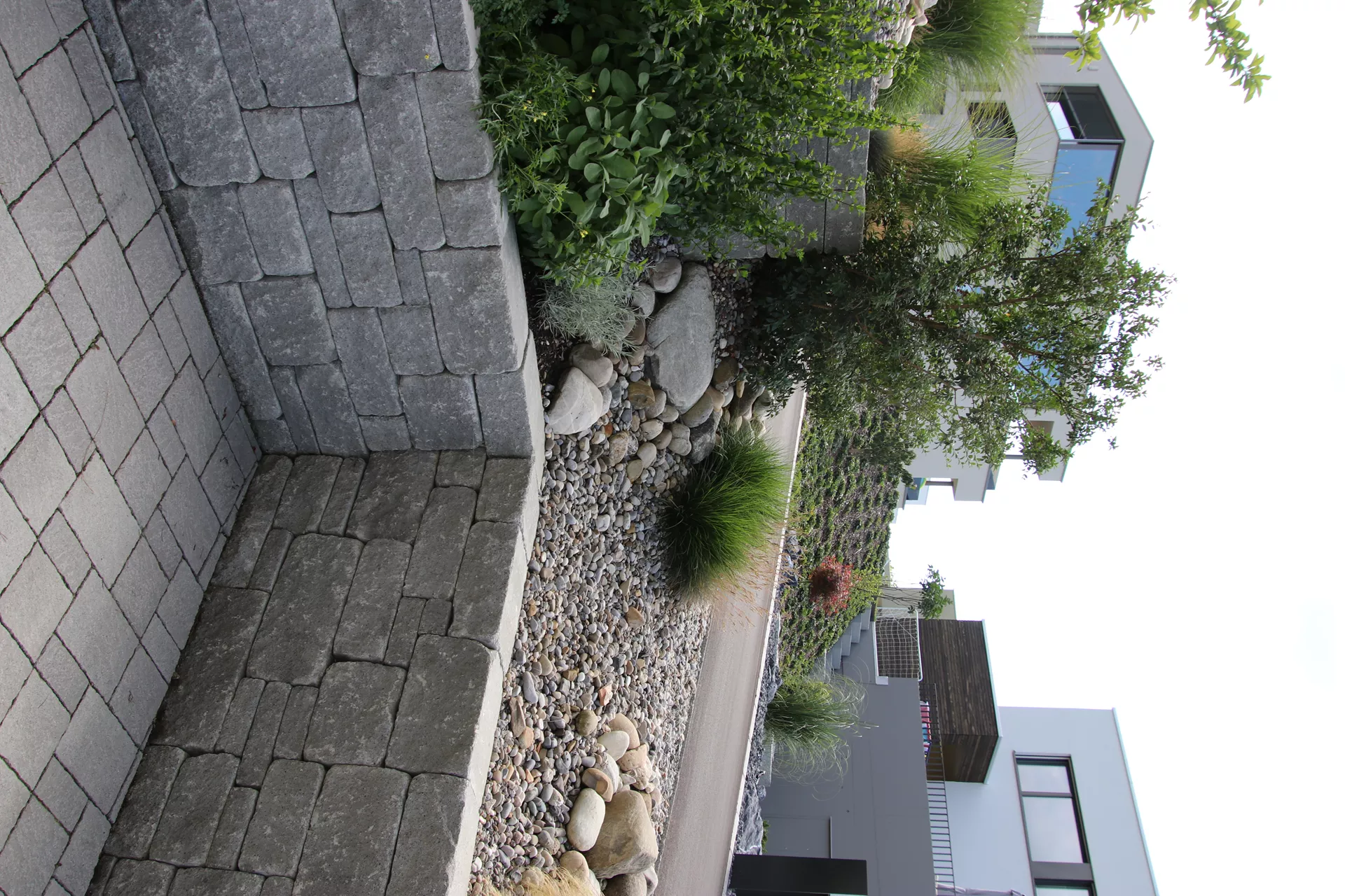 SANTURO Landhausmauer Typ 2 2-seitig gespalten grau Kanten gebrochen L 30-50 cm B 25 cm H 15 cm