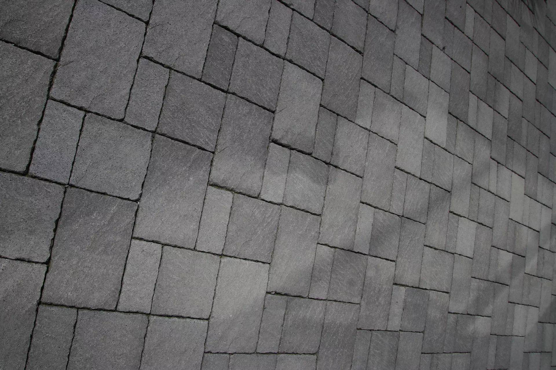 FRIEDA FORMATO Pflasterstein perlgrau strukturiert Kanten gebr. L 10, 20, 30 cm B 20 cm H 7 cm