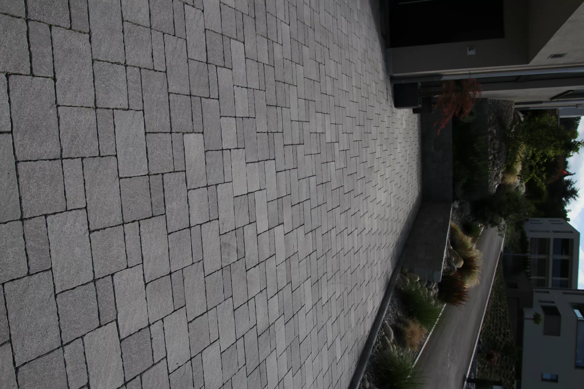 FRIEDA FORMATO Pflasterstein perlgrau strukturiert Kanten gebr. L 10, 20, 30 cm B 20 cm H 7 cm