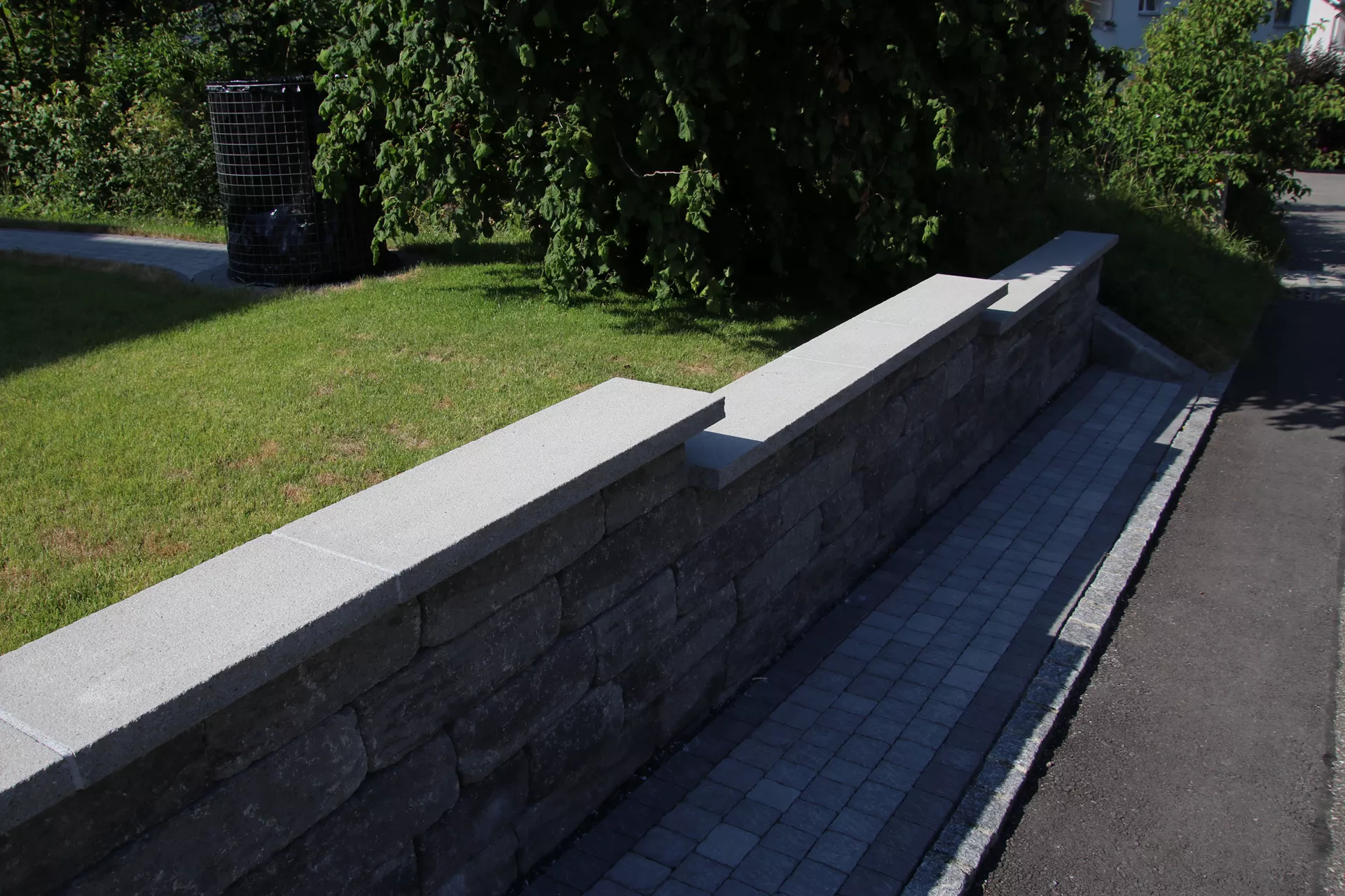 SANTURO Mauerabdeckplatte Normalplatte 2-seitig gespalten Typ 5 grau gestrahlt L 100 cm B 28 cm H 5 cm