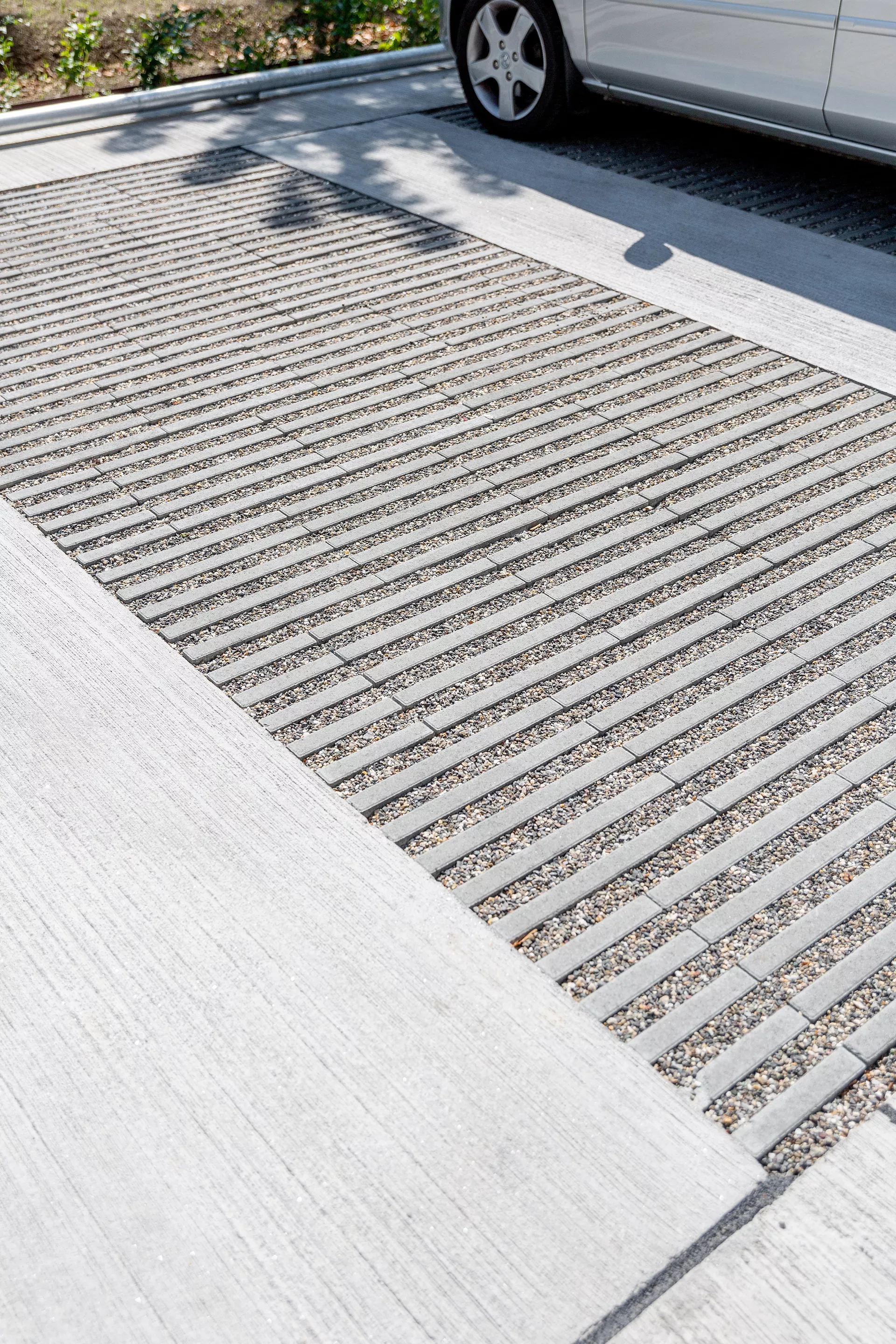 SCADA Rasenliner mit Nocken 4.2 cm grau glatt gefast L 40 cm B 40 cm H 12 cm