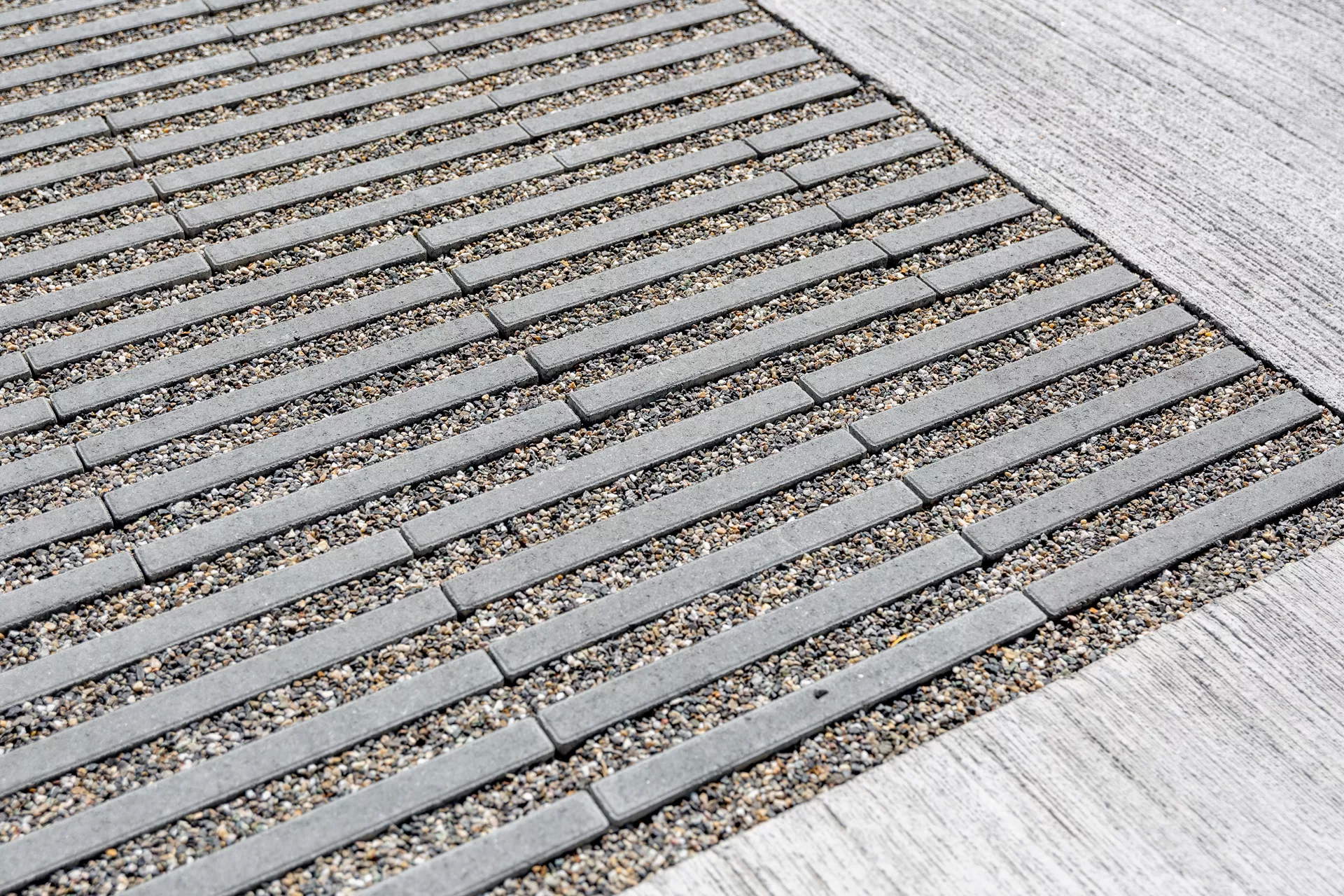 SCADA Rasenliner mit Nocken 4.2 cm grau glatt gefast L 40 cm B 40 cm H 12 cm