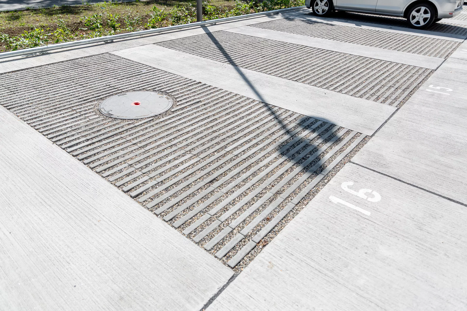 SCADA Rasenliner mit Nocken 4.2 cm grau glatt gefast L 40 cm B 40 cm H 12 cm