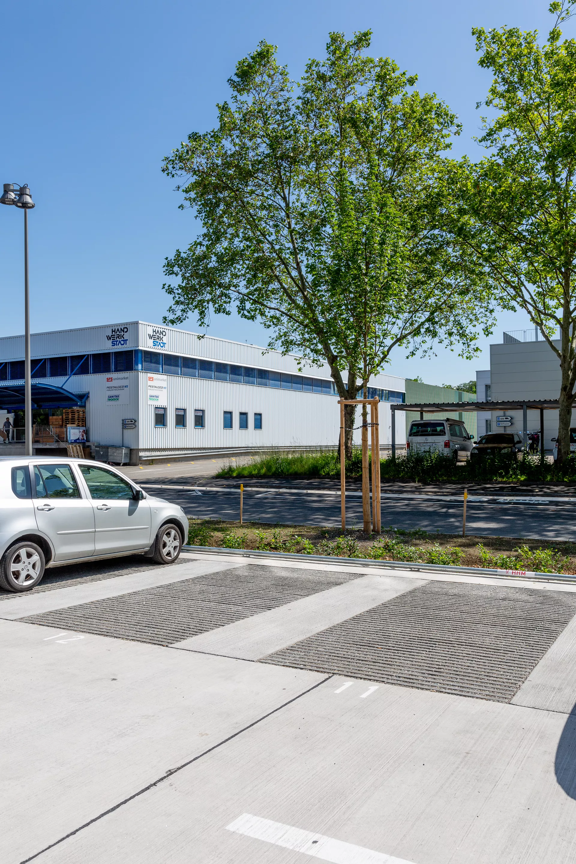 SCADA Rasenliner mit Nocken 4.2 cm grau glatt gefast L 40 cm B 40 cm H 12 cm