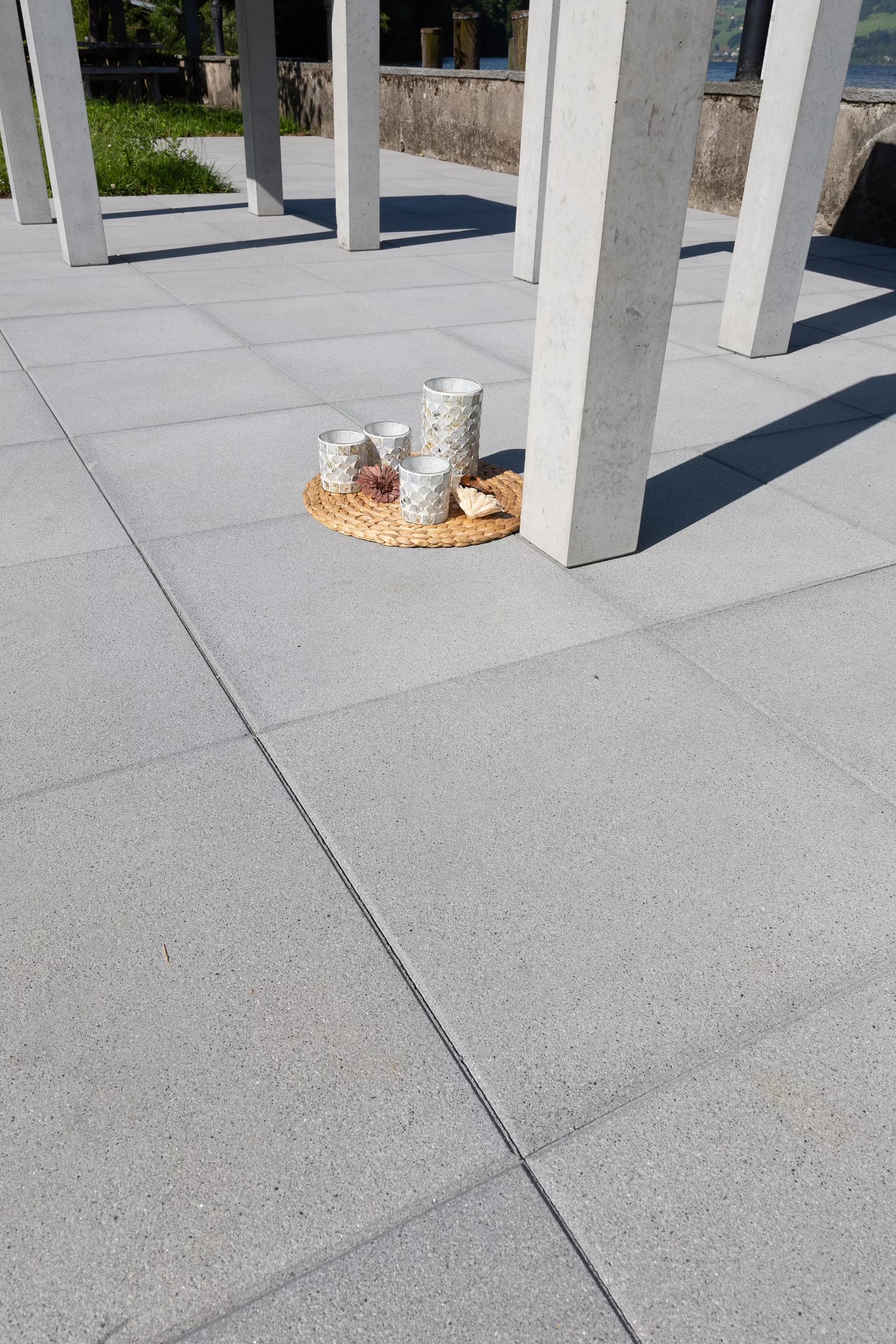 ESTRELLA fino Gehwegplatte grau-anthrazit gestrahlt gefast L 50 cm B 50 cm H 4 cm