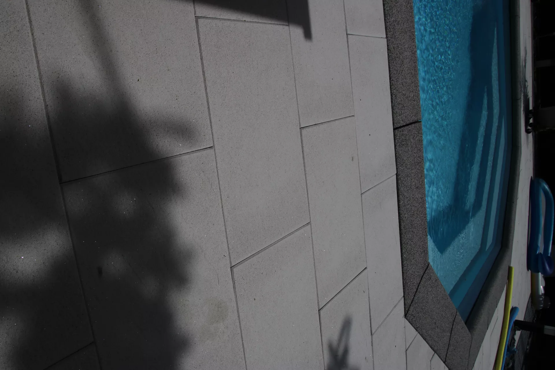 ESTRELLA Gehwegplatte weiss strukturiert gestrahlt gefast L 50 cm B 50 cm H 4 cm