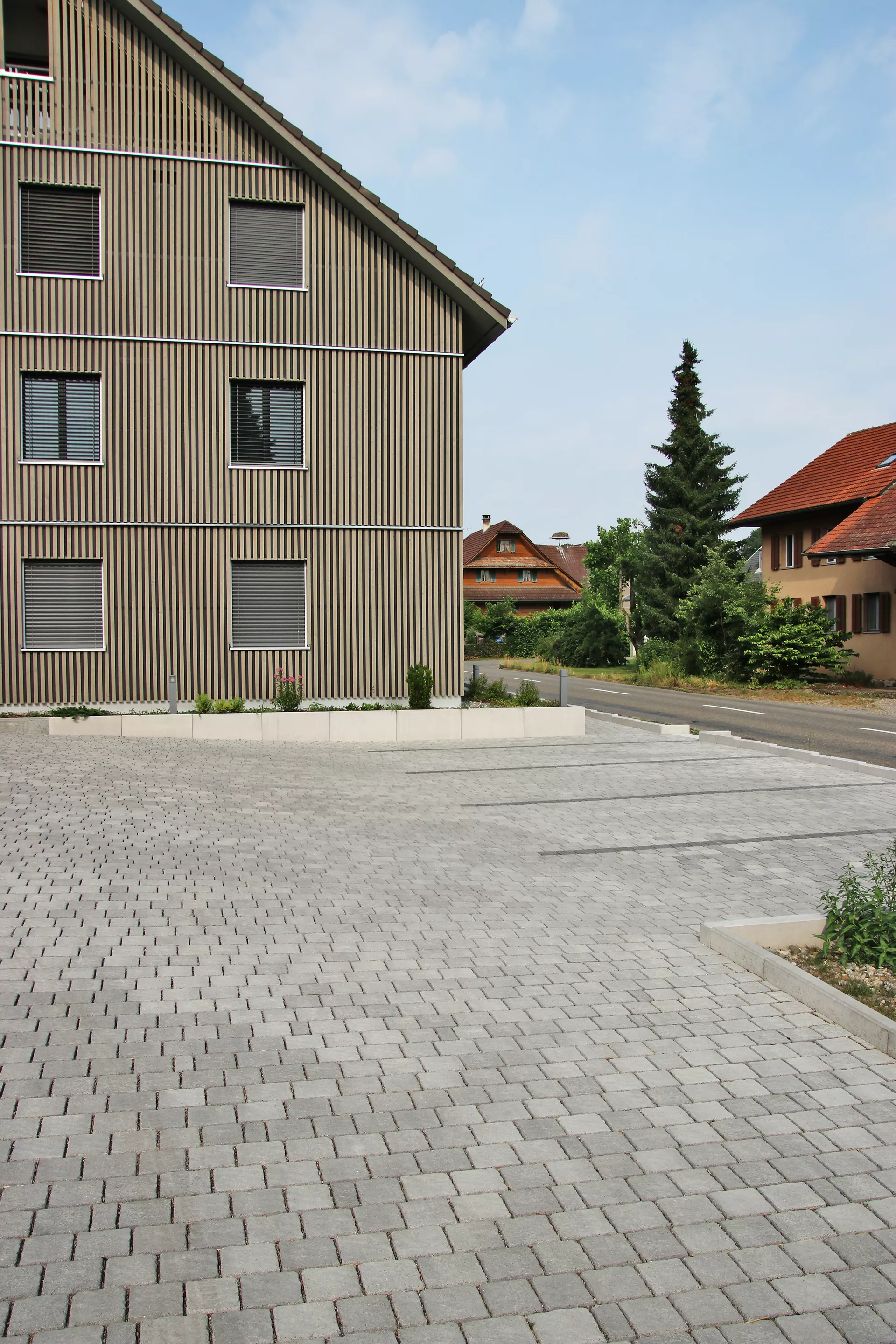 FRIEDA Pflasterstein perlgrau strukturiert Kanten gebr. L 8.8-11.8 cm B 9.8 cm H 7 cm