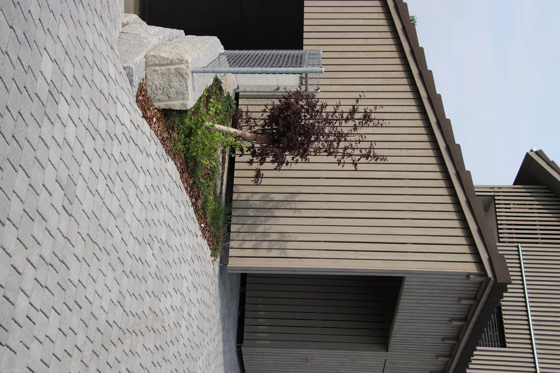 FRIEDA Pflasterstein perlgrau strukturiert Kanten gebr. L 8.8-11.8 cm B 9.8 cm H 7 cm