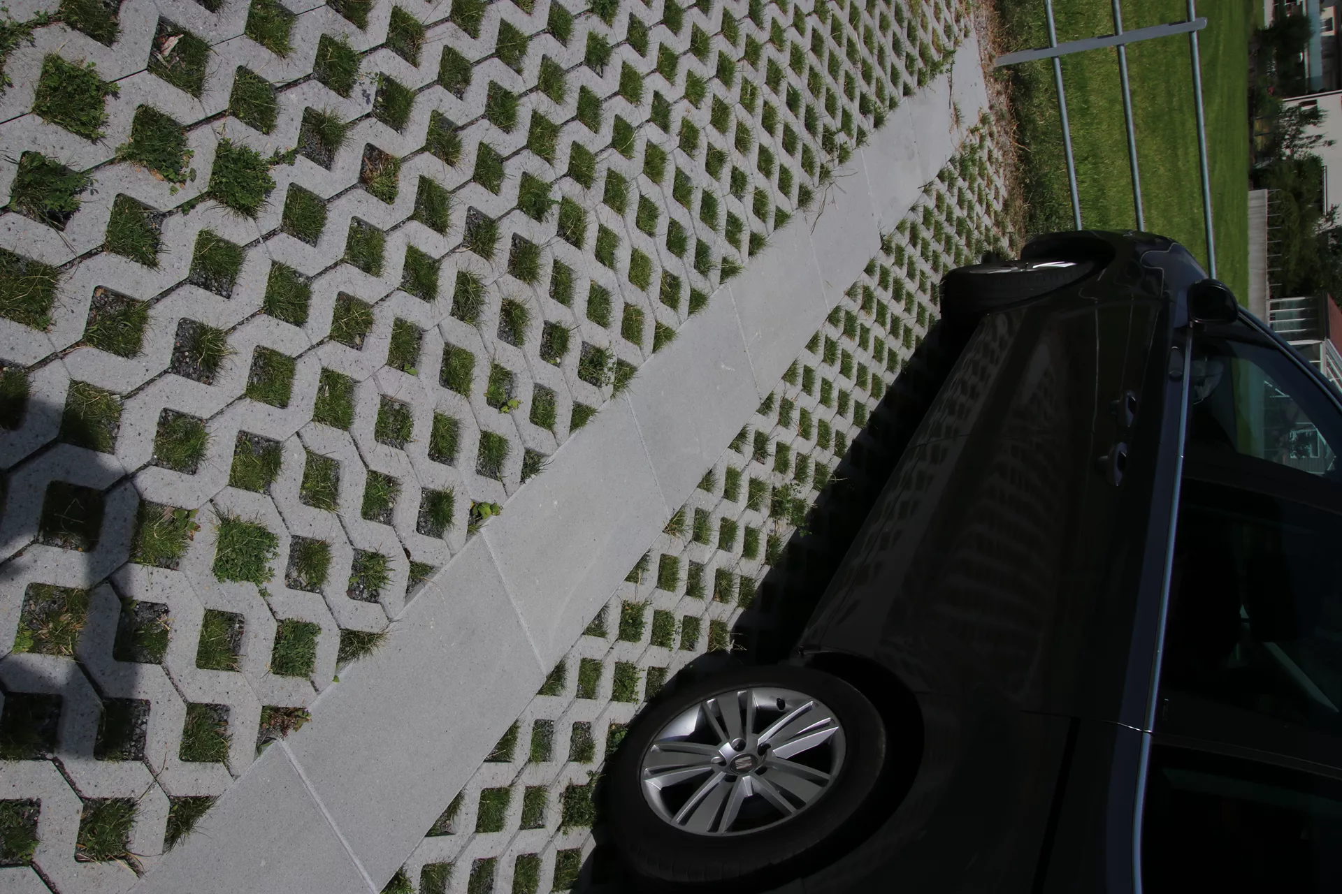 GRISON Rasengitterstein mit Nocken grau glatt L 60.2 cm B 40.2 cm H 8 cm