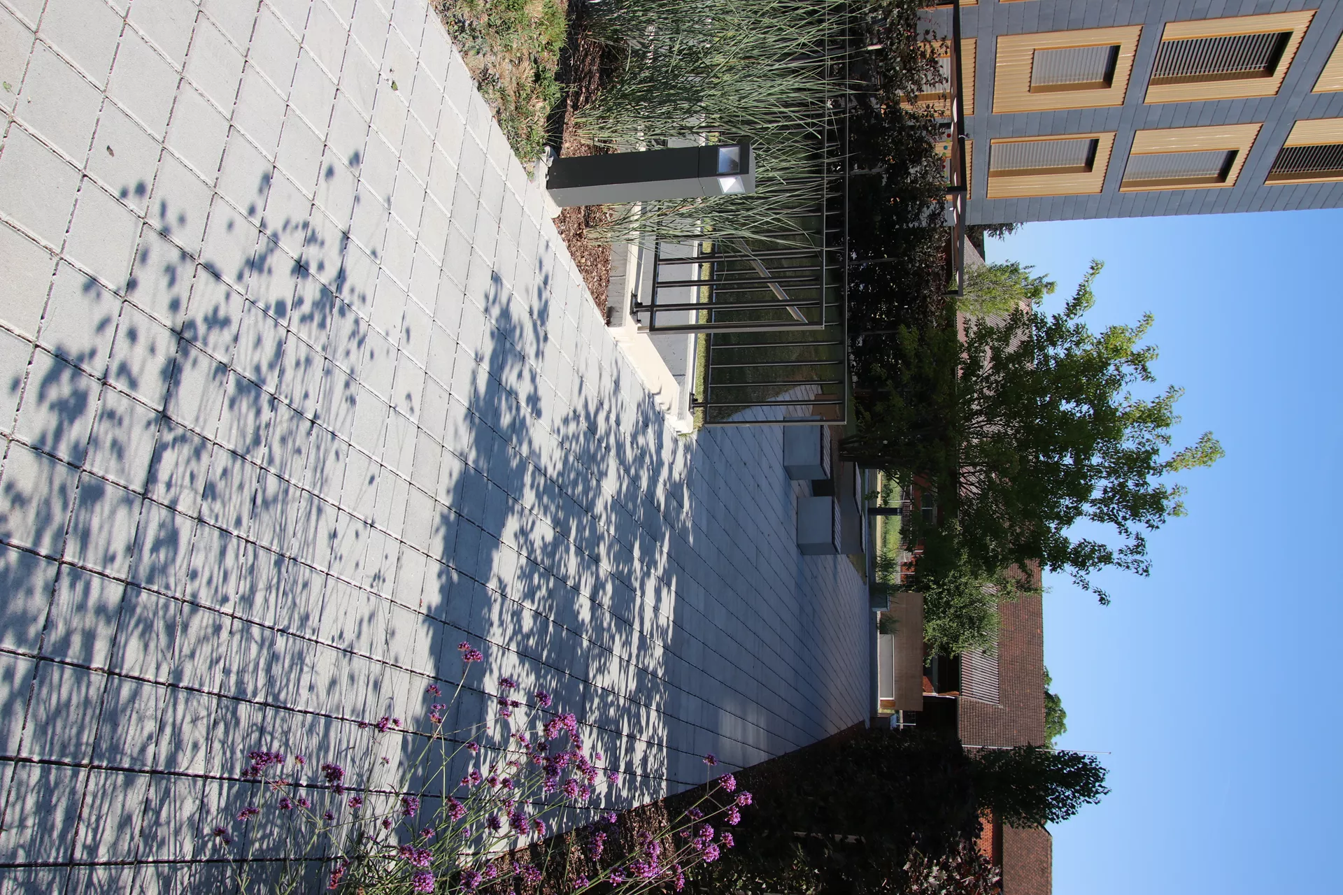 CLASSIC DRAIN Ökostein mit Nocken Normalstein grau glatt leicht gefast L 20 cm B 20 cm H 8 cm