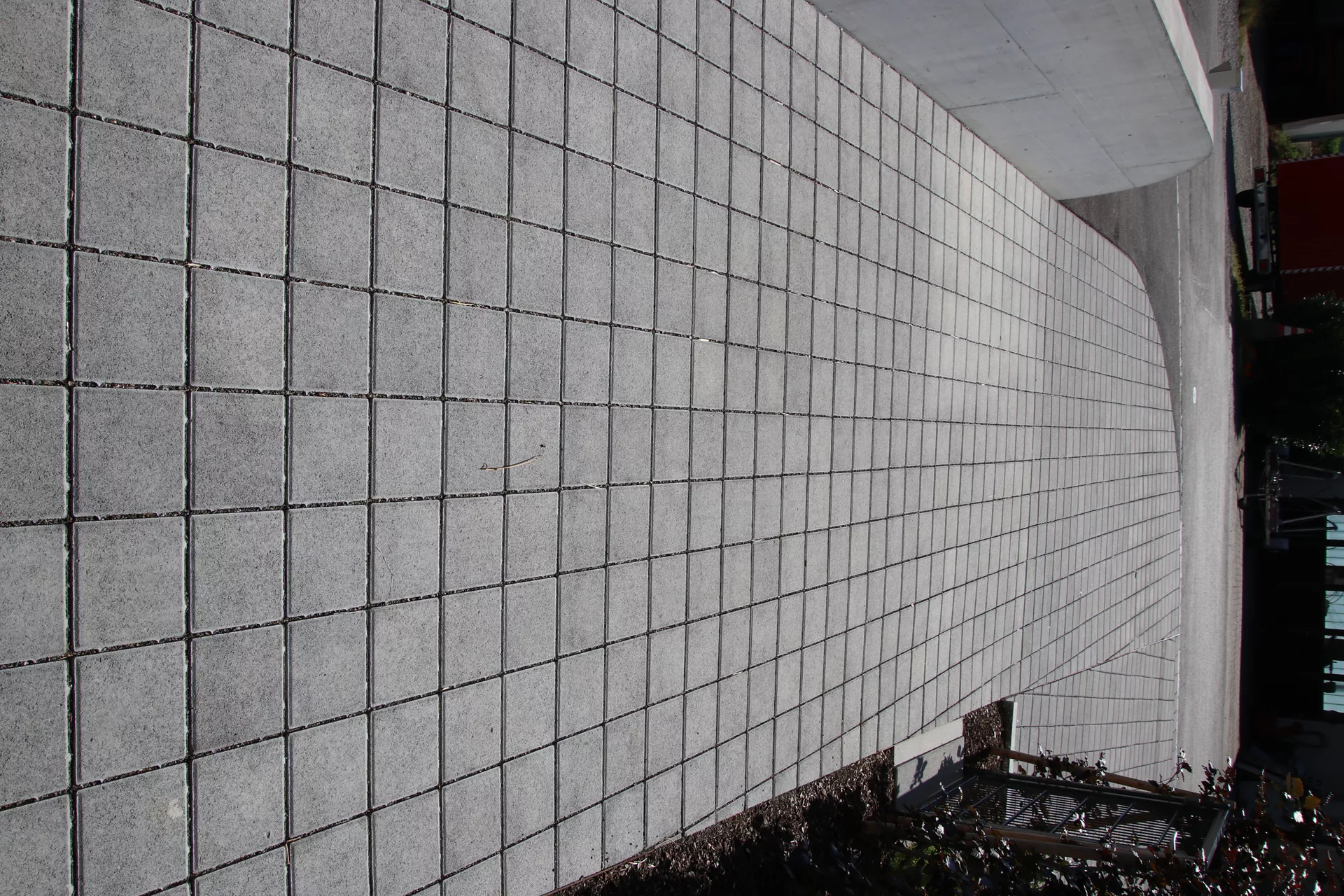 CLASSIC DRAIN Ökostein mit Nocken Normalstein grau glatt leicht gefast L 20 cm B 20 cm H 8 cm