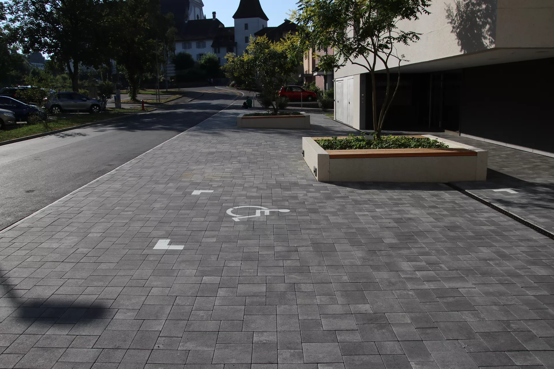 VEGAS Pflasterstein grau schattiert glatt fein gefast L 15-22.5 cm H 6 cm