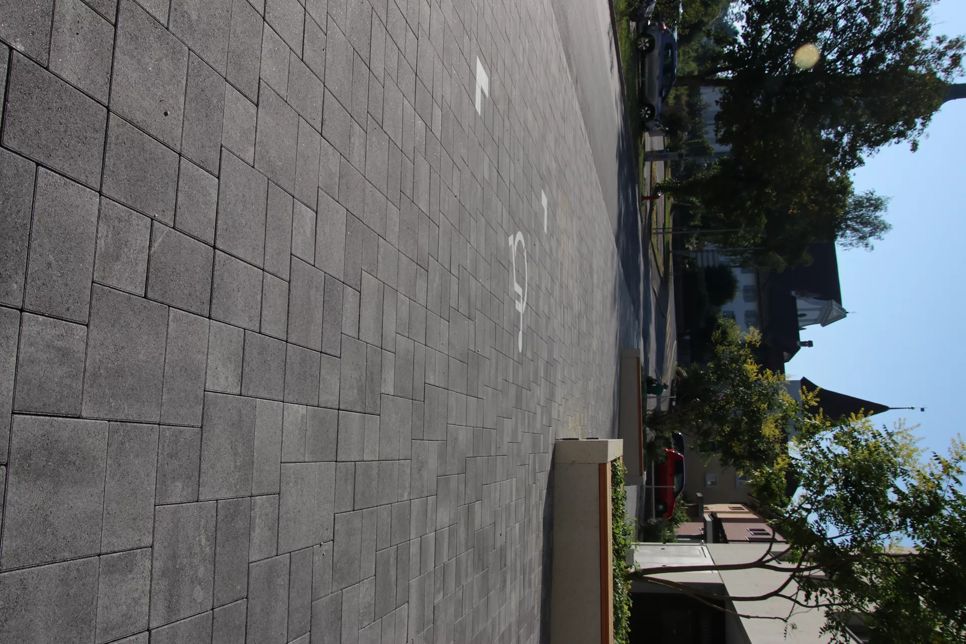 VEGAS Pflasterstein grau schattiert glatt fein gefast L 15-22.5 cm H 6 cm